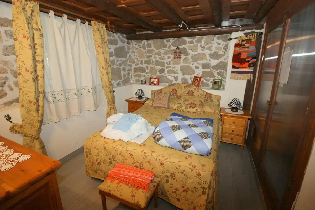 Dormitori de Finca rústica en venda en Santa Cruz del Valle amb Internet
