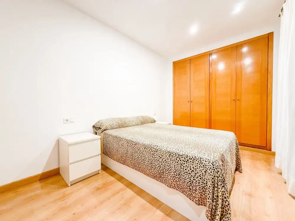 Habitación de Apartamento en venta en Elda con Amueblado
