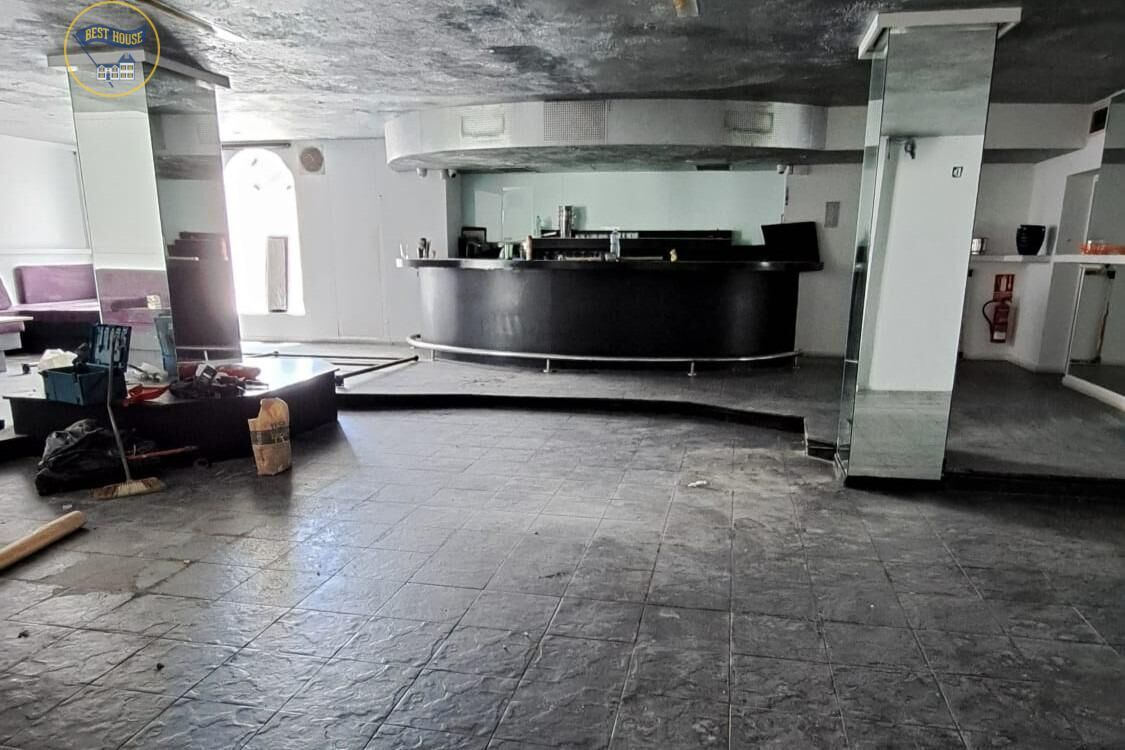 Premises for sale in Calle MUELLE RIBERA (P BANUS), Las Brisas