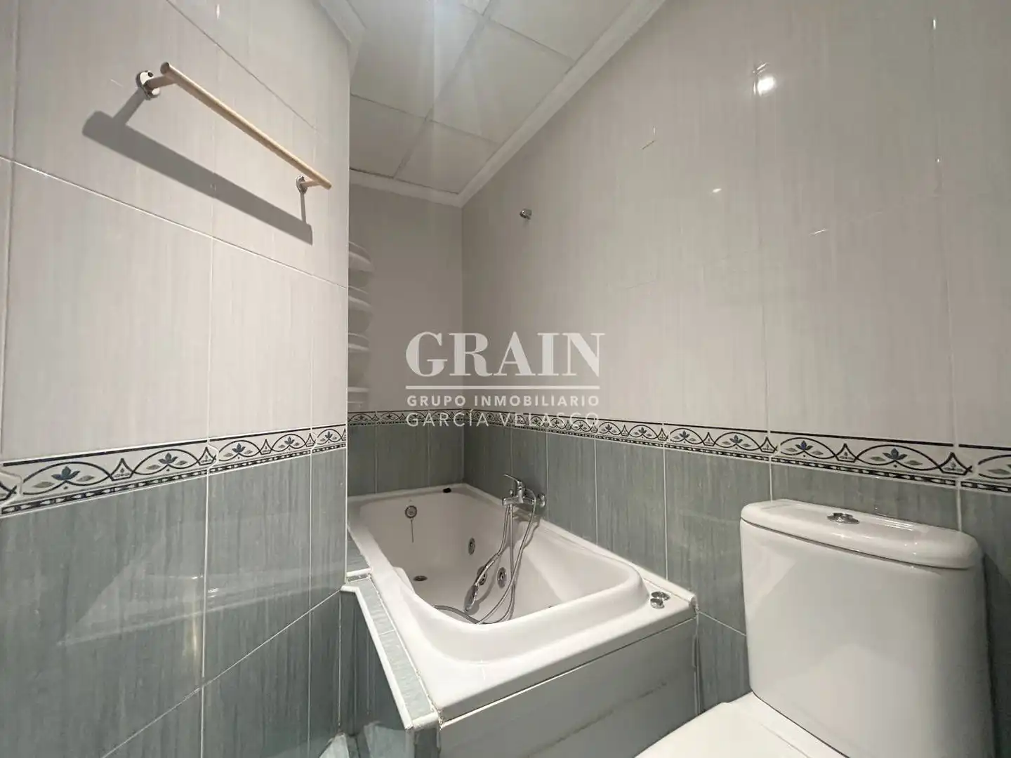 Bathroom of Attic for sale in Albacete  with Air Conditioner, Heating and Terrace