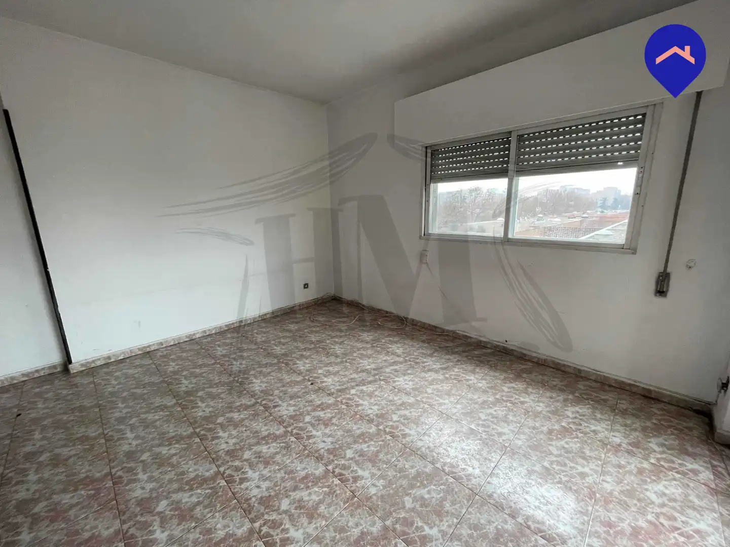 Habitación de Piso en venta en Madrid con Calefacción, Terraza y Balcón