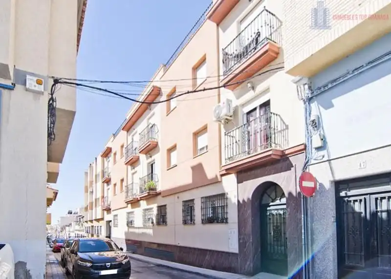 Vista exterior de Pis en venda en Motril amb Traster