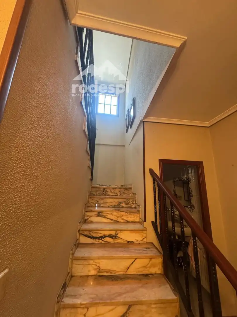 Casa o xalet en venda en Ponteareas amb Calefacció, Traster i Piscina