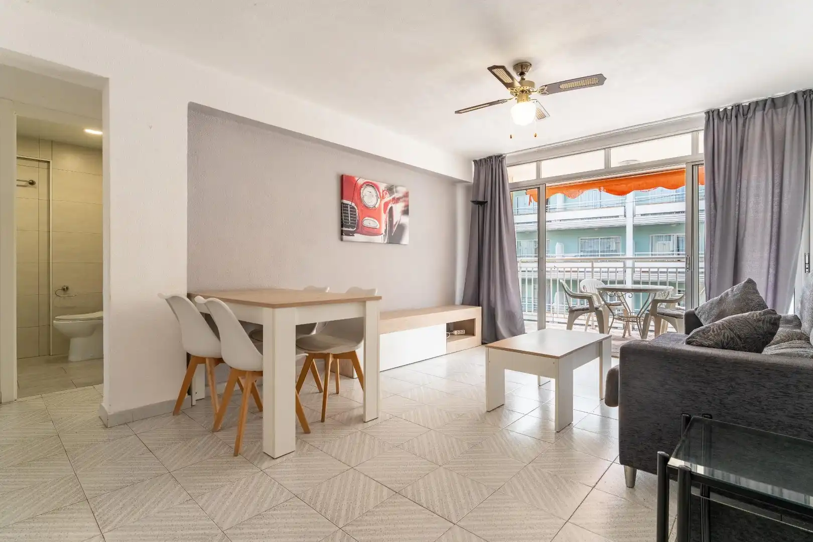 Wohnzimmer von Wohnungen zum Verkauf in Salou mit Privatgarten, Terrasse und Gemeinschaftspool