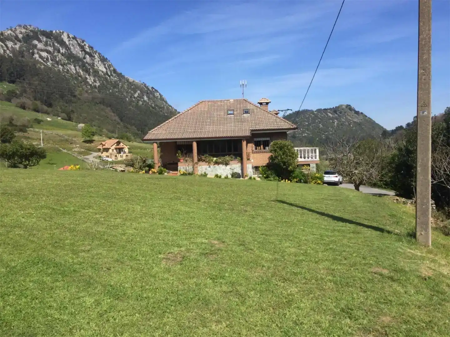 Vista exterior de Finca rústica en venda en Puente Viesgo amb Aire condicionat i Balcó