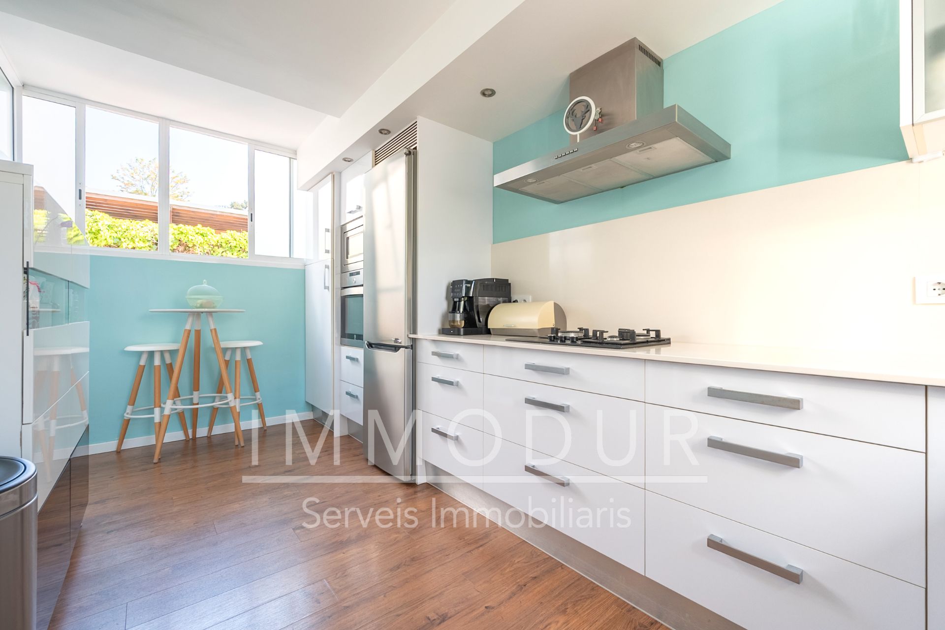Cocina de Casa adosada en venta en Castelldefels con Aire acondicionado, Calefacción y Jardín privado