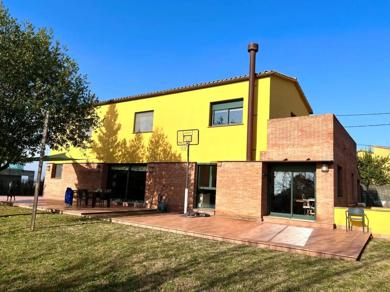 Vista exterior de Casa o chalet en venta en Girona con Calefacción, Jardín privado y Terraza