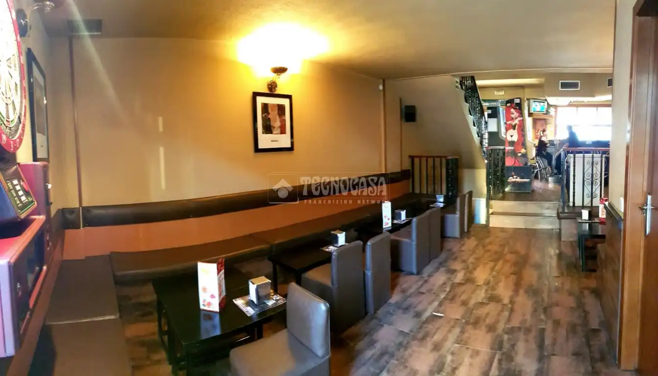 Commercial properties for sale in Fuenlabrada  with Air Conditioner and Alarm