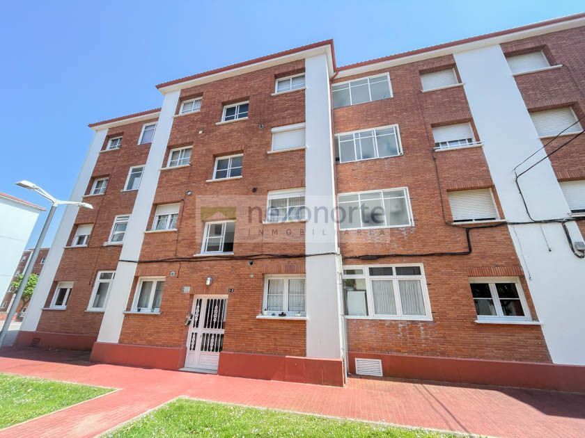 Vista exterior de Piso en venta en As Pontes de García Rodríguez  con Terraza