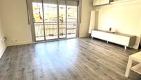 Sala d'estar de Pis en venda en Sant Boi de Llobregat amb Parquet i Balcó
