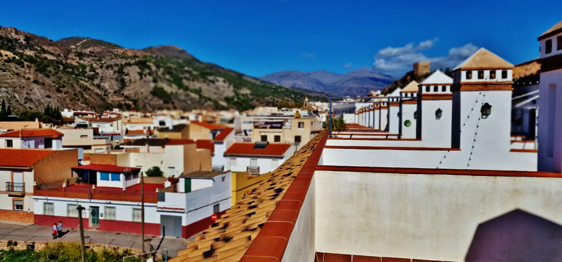 Außenansicht von Wohnungen zur Miete in Vélez de Benaudalla mit Klimaanlage, Heizung und Terrasse