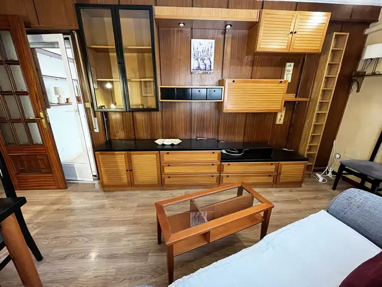 Living room of Flat for rent in Madrid  with Air Conditioner, Heating and Parquet flooring