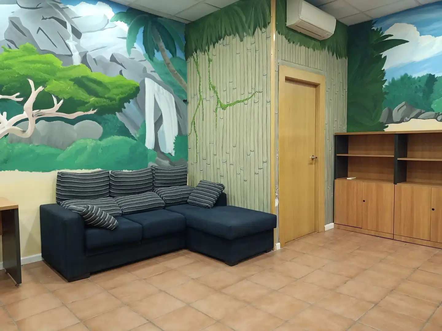 Sala d'estar de Local en venda en Mollet del Vallès amb Aire condicionat