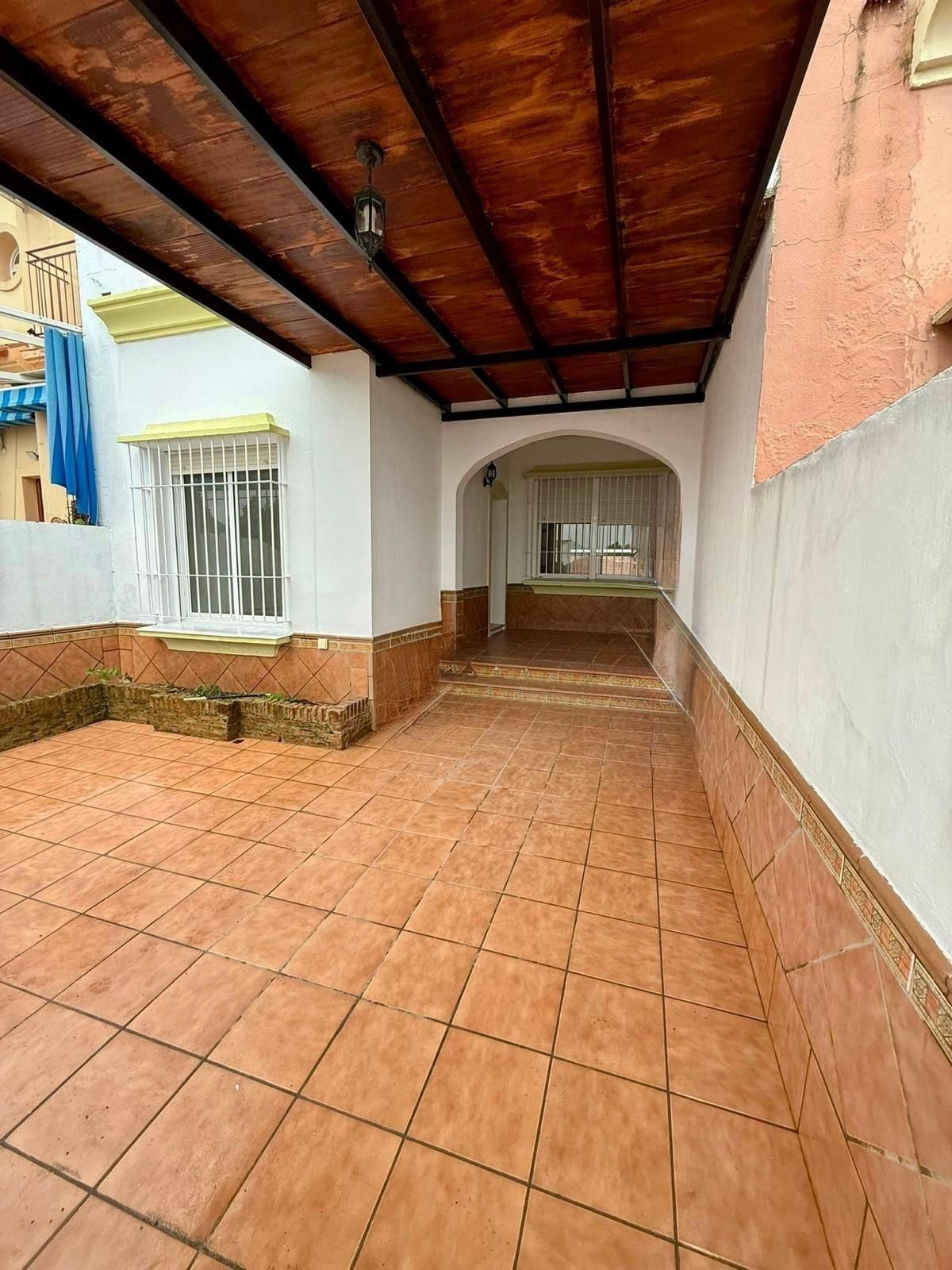 Exterior view of House or chalet for sale in Morón de la Frontera