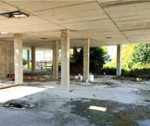 Gebäude zum Verkauf in Travesía de Meicende, 51, Pastoriza