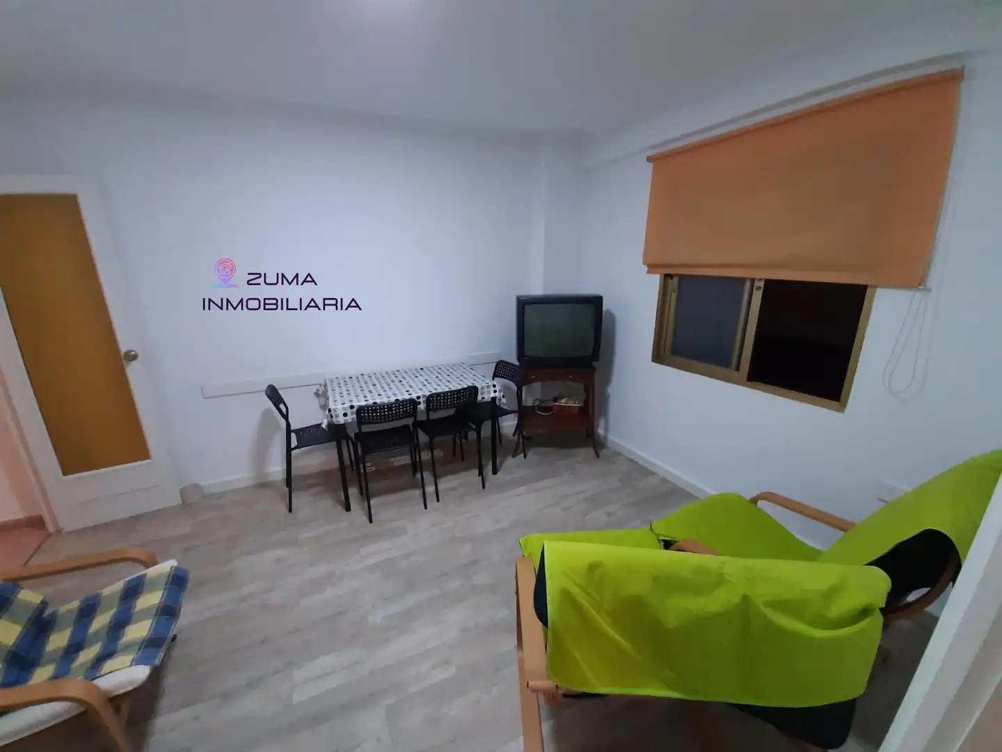 Sala d'estar de Pis de lloguer en Málaga amb Moblat