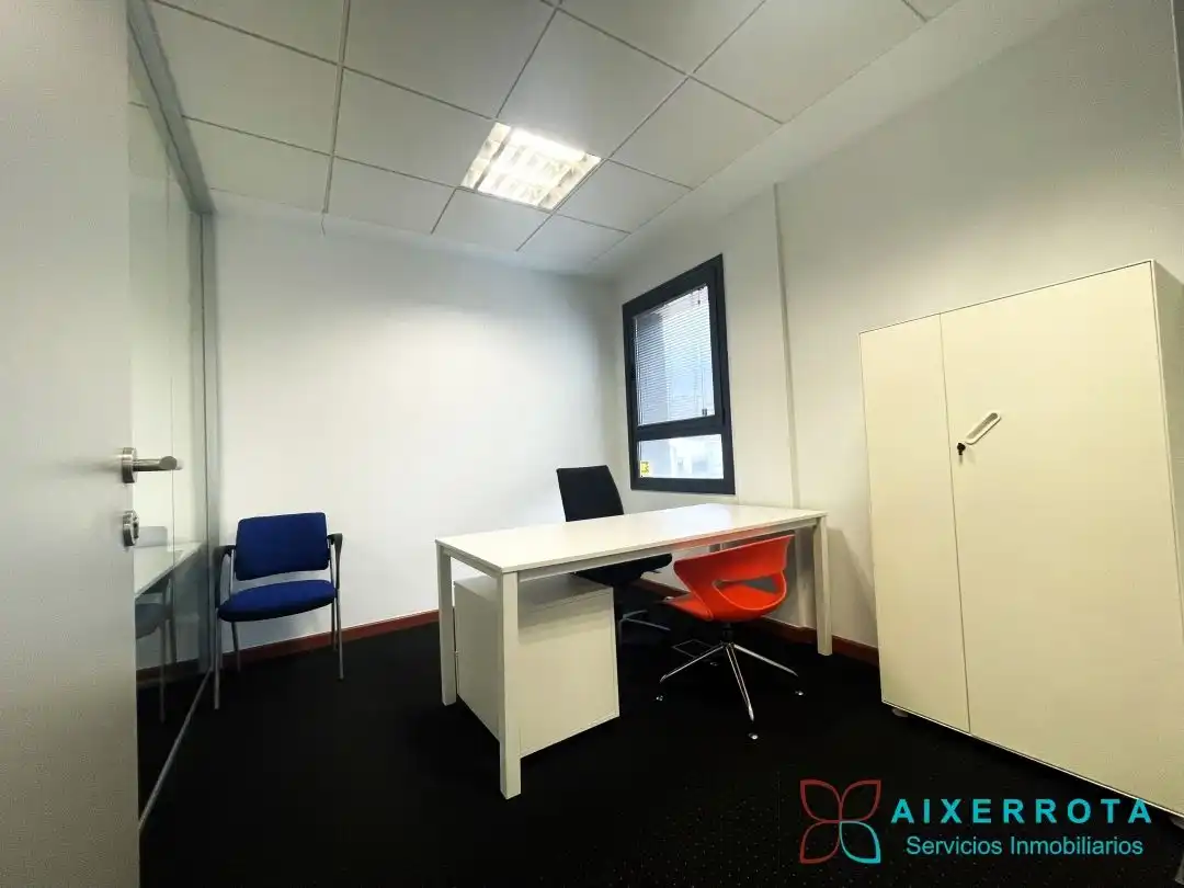 Office for rent in Derio  with Air Conditioner, Heating and Furnished