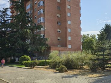 Local comercial en venda a Plaza ANTONIO DE PEREDA 2 2
