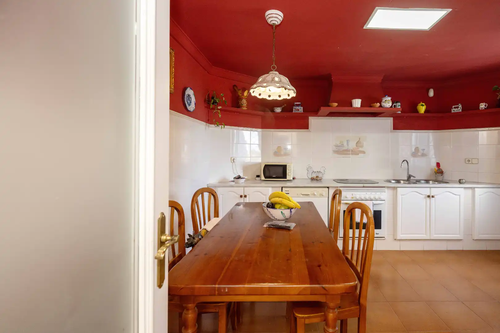 Cocina de Casa o chalet en venta en Málaga con Jardín privado, Terraza y Piscina