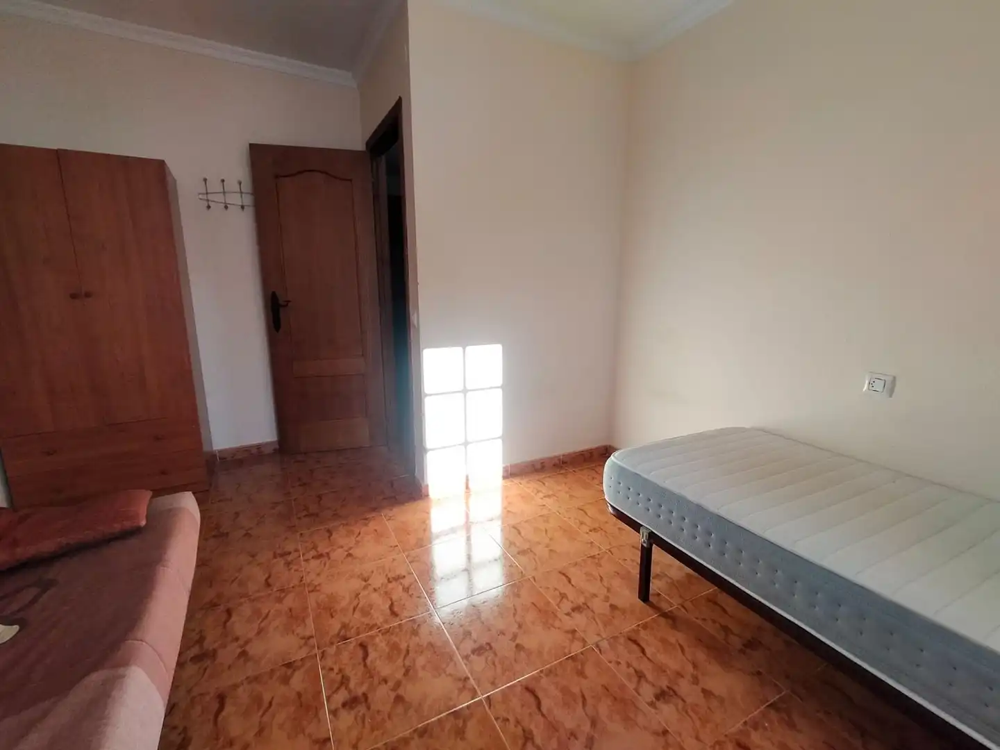 Habitación de Piso en venta en La Línea de la Concepción