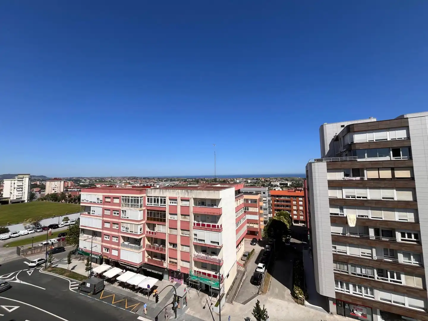 Vista exterior de Pis de lloguer en Santander amb Calefacció, Terrassa i Traster