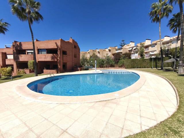 Casa adosada en Venta en Cabo de las Huertas