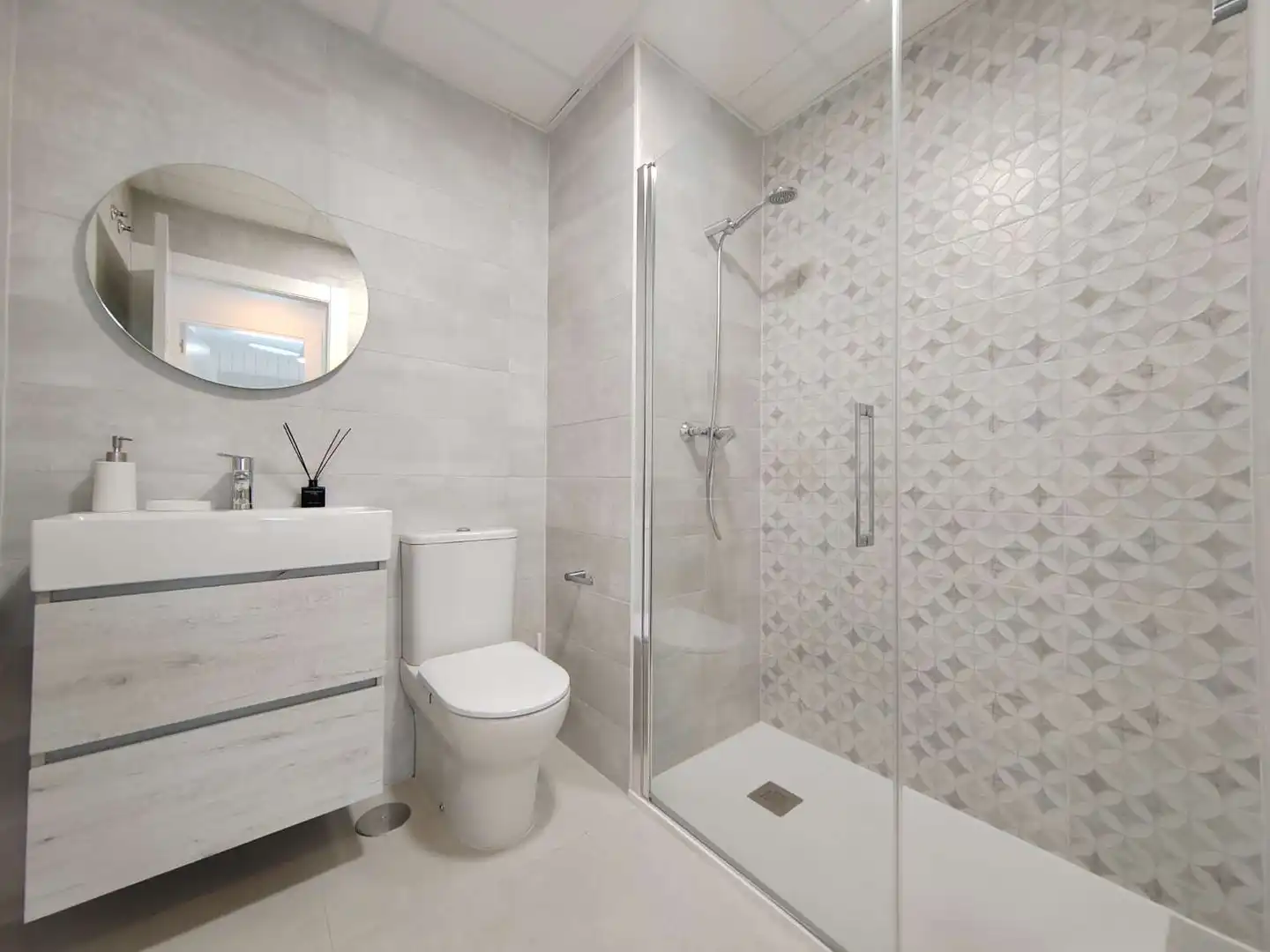 Bathroom of Attic for sale in Vélez-Málaga  with Air Conditioner, Swimming Pool and Internet