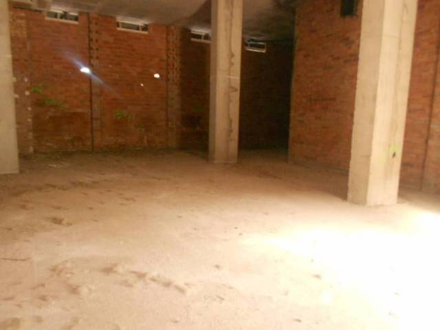 Local comercial en Alquiler en Valldaura - Carretera de Cardona