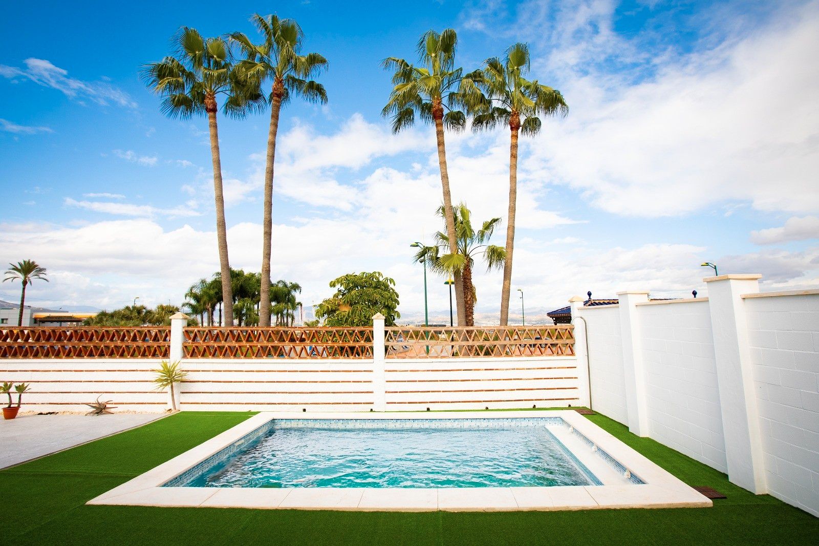 Piscina de Casa o xalet en venda en Alhaurín de la Torre amb Aire condicionat, Calefacció i Jardí privat