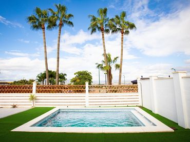 Xalet amb piscina en venda a Avenida de Málaga 121