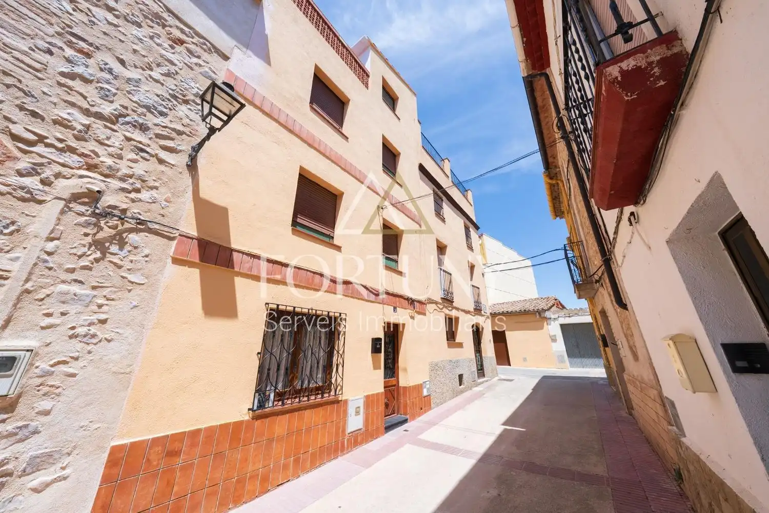 Vista exterior de Casa o xalet en venda en Els Guiamets amb Balcó
