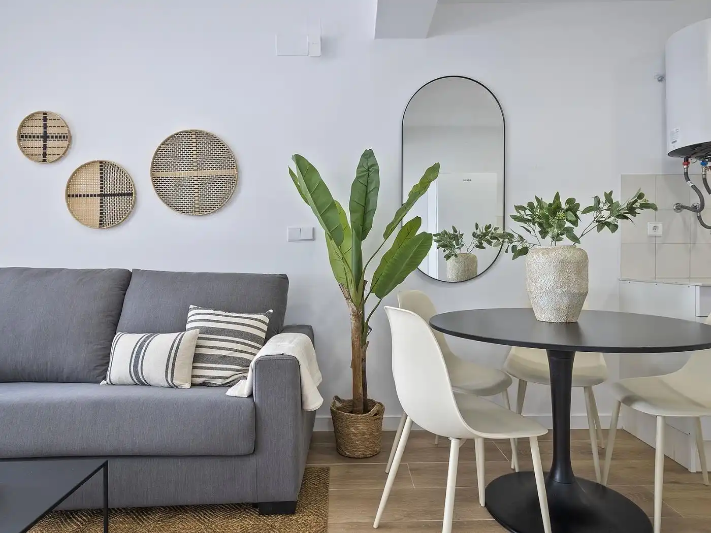 Bajo en venta en Calle Calle Isla de Cerdeña 19