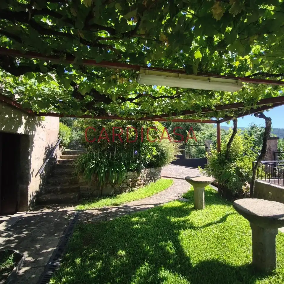 Jardí de Casa o xalet en venda en Mondariz amb Calefacció, Jardí privat i Terrassa