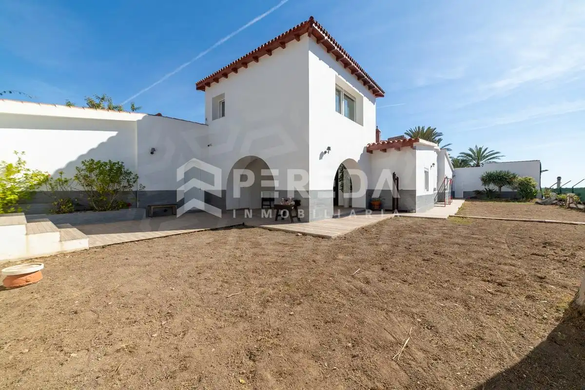Exterior view of Houses for sale in Roquetas de Mar  with Private garden and Swimming Pool
