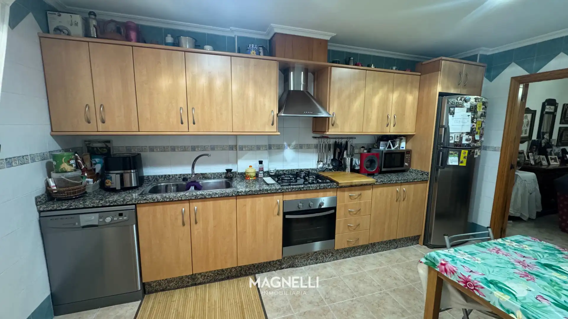 Cocina de Casa adosada en venta en Elda con Jardín privado, Amueblado y Balcón