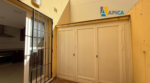Foto 5 de Casa adosada en venta en Núcleo urbano, Chiclana de la Frontera