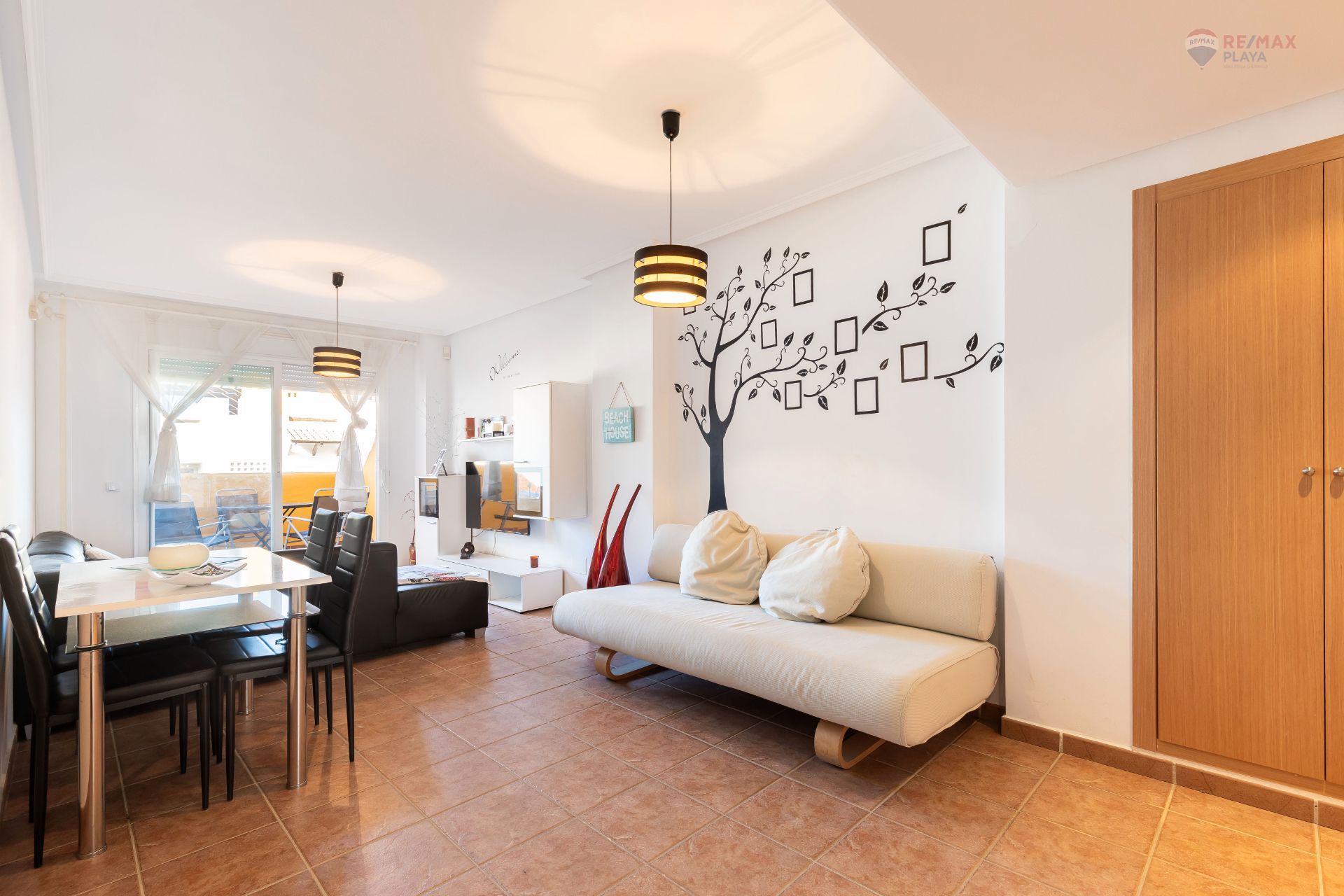 Sala d'estar de Planta baixa en venda en Vera amb Aire condicionat, Moblat i Piscina comunitària