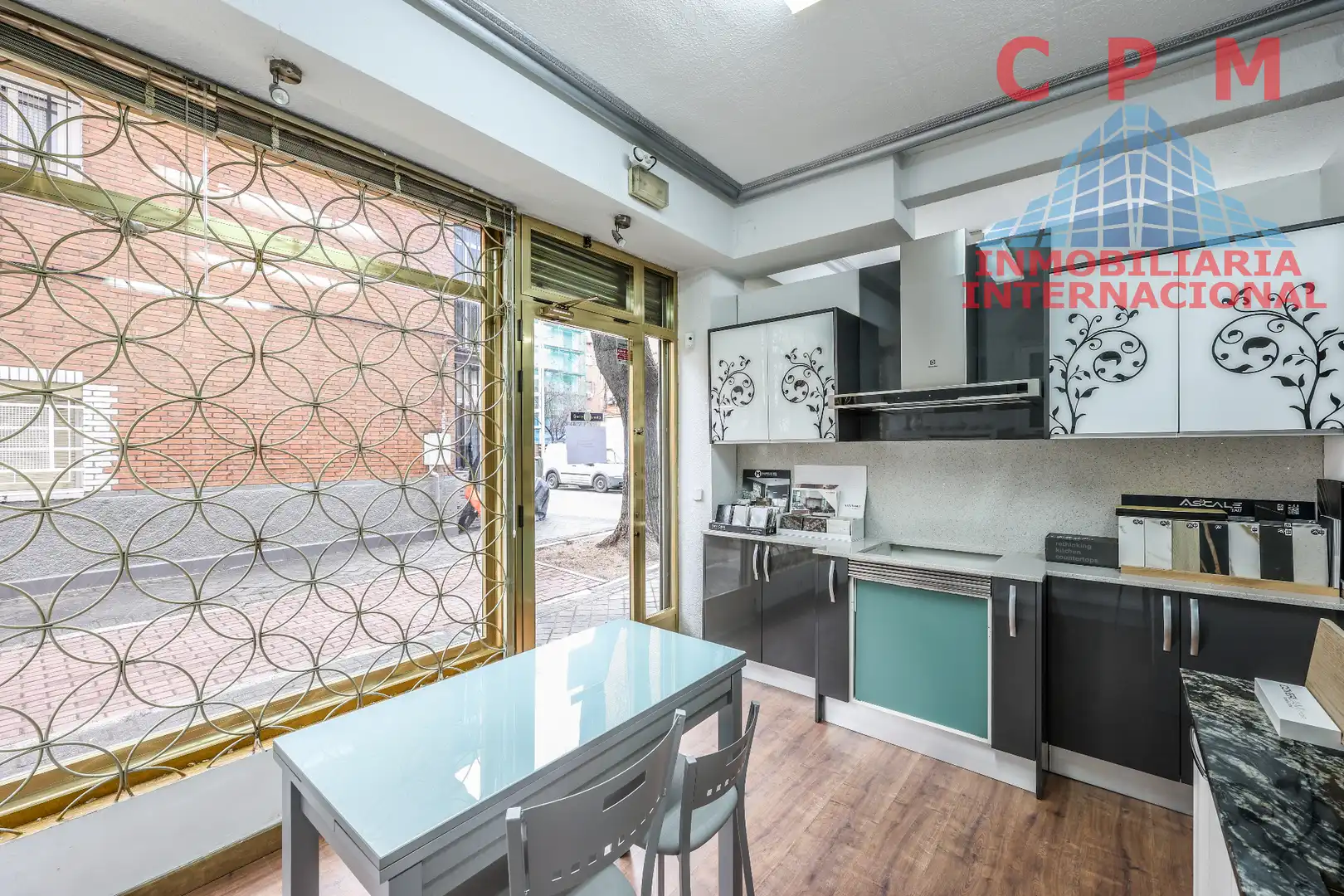 Cuina de Local de lloguer en Madrid amb Aire condicionat, Calefacció i Parquet