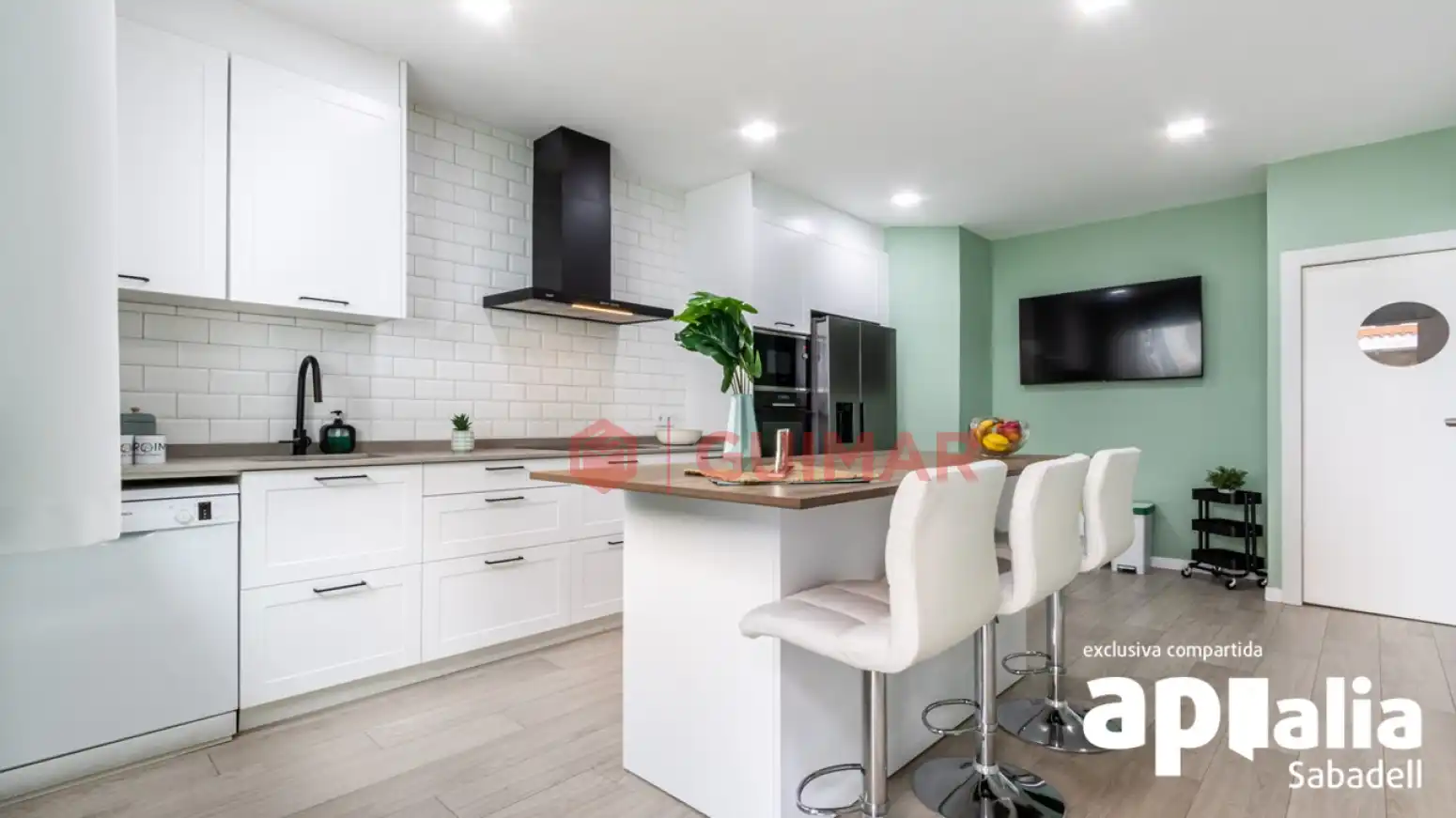 Kitchen of Flat for sale in Sabadell  with Air Conditioner, Heating and Private garden