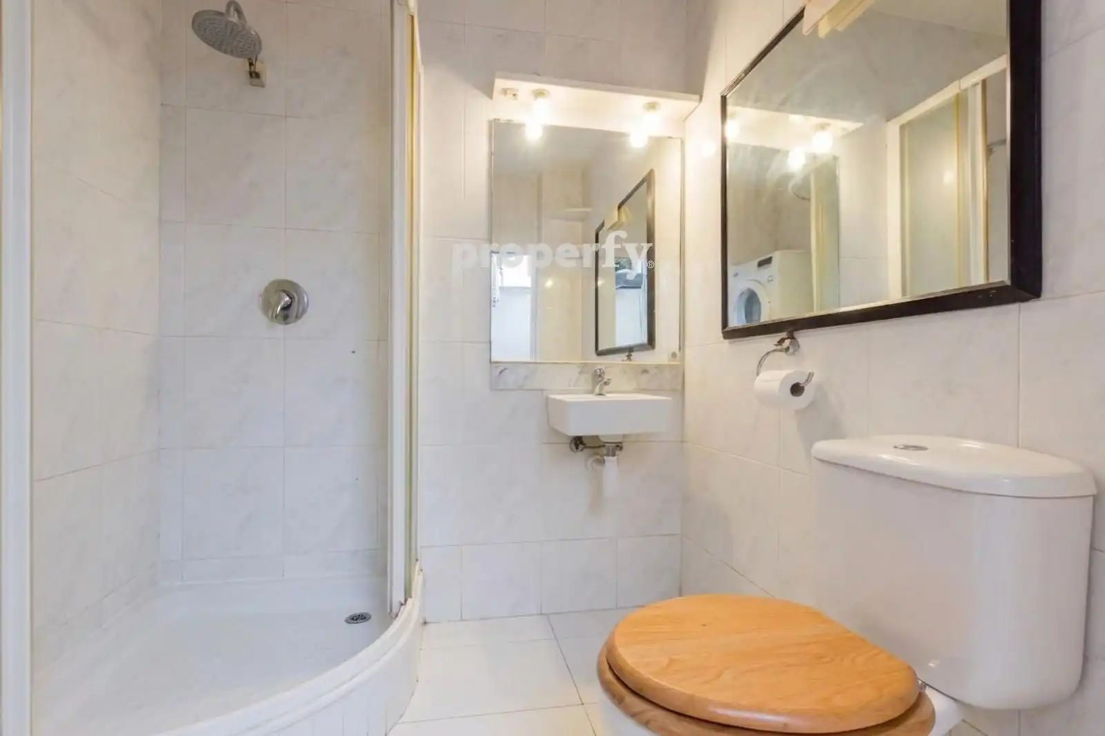 Bany de Casa o xalet en venda en Barcelona amb Jardí privat i Terrassa