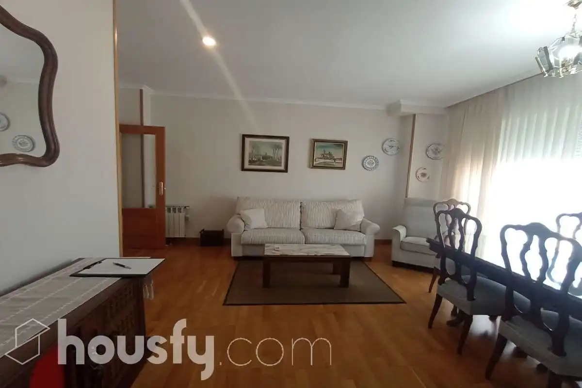 Sala d'estar de Pis de lloguer en Toledo amb Aire condicionat, Calefacció i Parquet