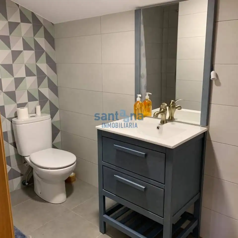 Baño de Finca rústica de alquiler en Villaturiel con Calefacción, Jardín privado y Terraza