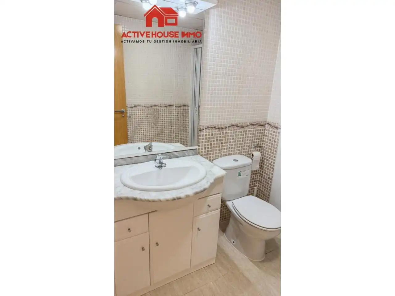 Badezimmer von Wohnung zum Verkauf in La Ràpita mit Klimaanlage, Heizung und Abstellraum