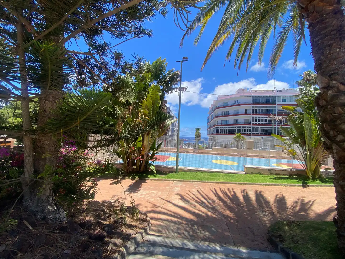 Vista exterior de Piso en venta en Las Palmas de Gran Canaria con Horno y Microondas