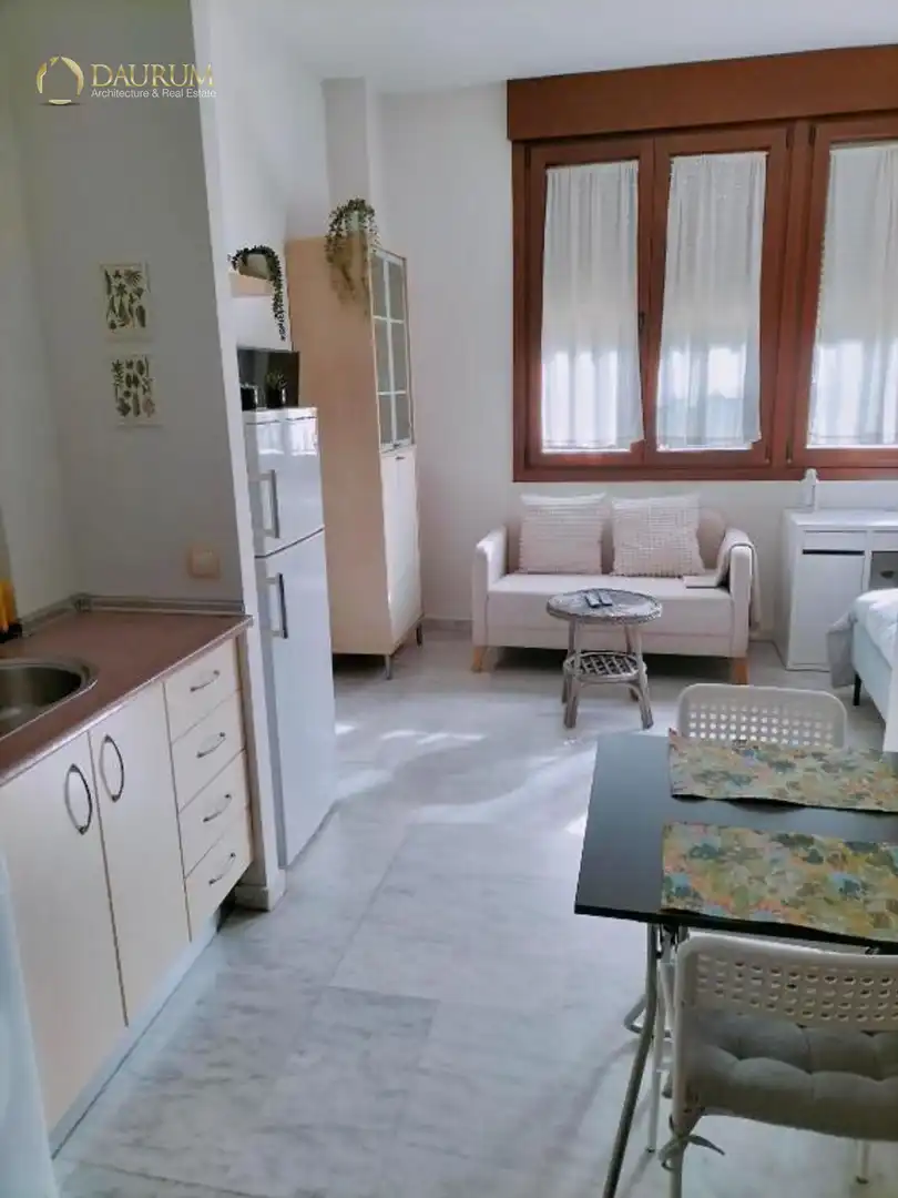 Living room of Apartments for sale in Sevilla  with Air Conditioner, Heating and Swimming Pool