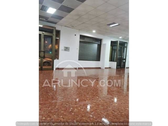 Local comercial en Alquiler en Calle Arquitecto José Granados de la Vega en Parque Atlántico- San Matías