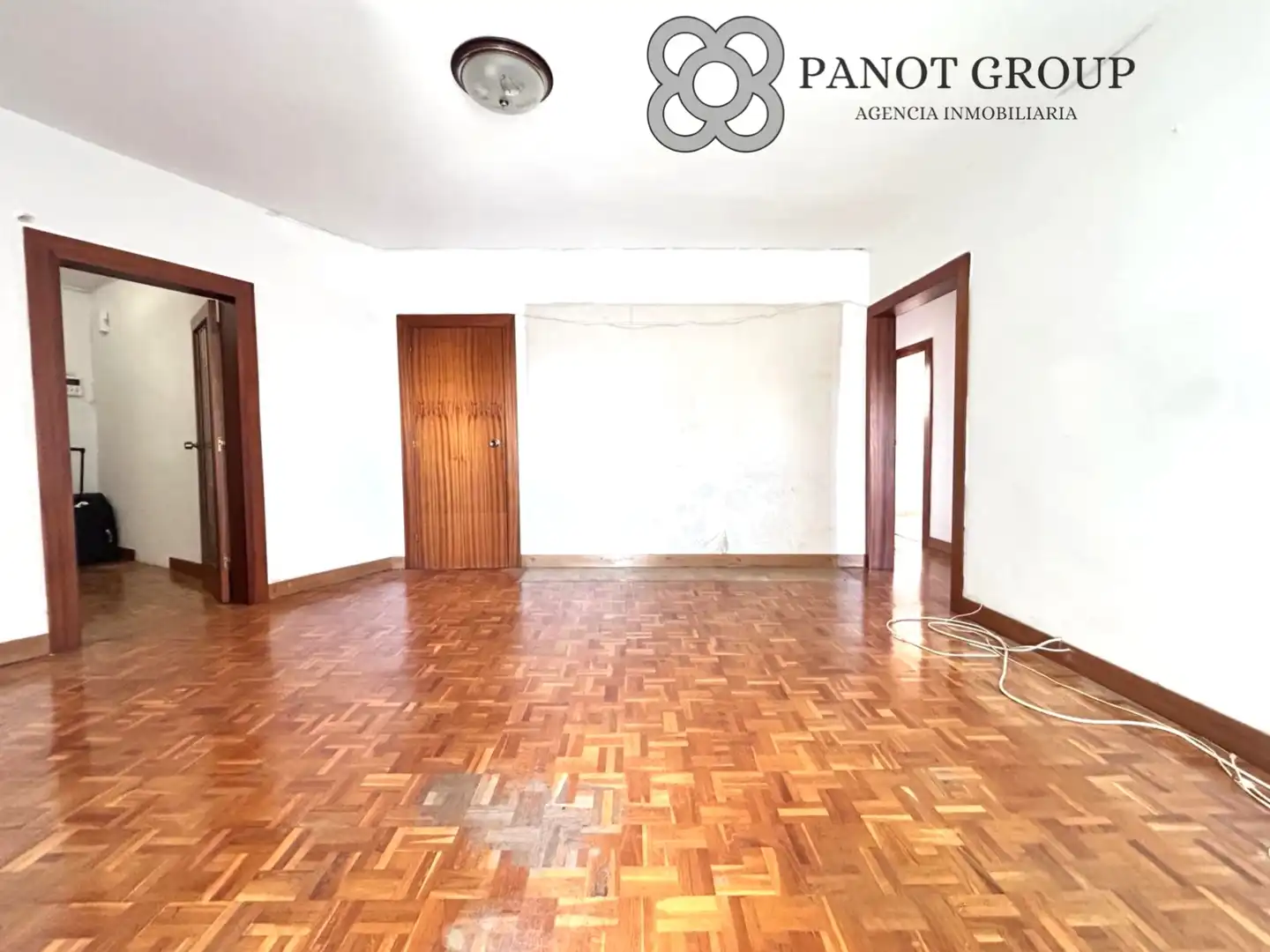 Sala de estar de Piso en venta en Barcelona con Aire acondicionado y Balcón