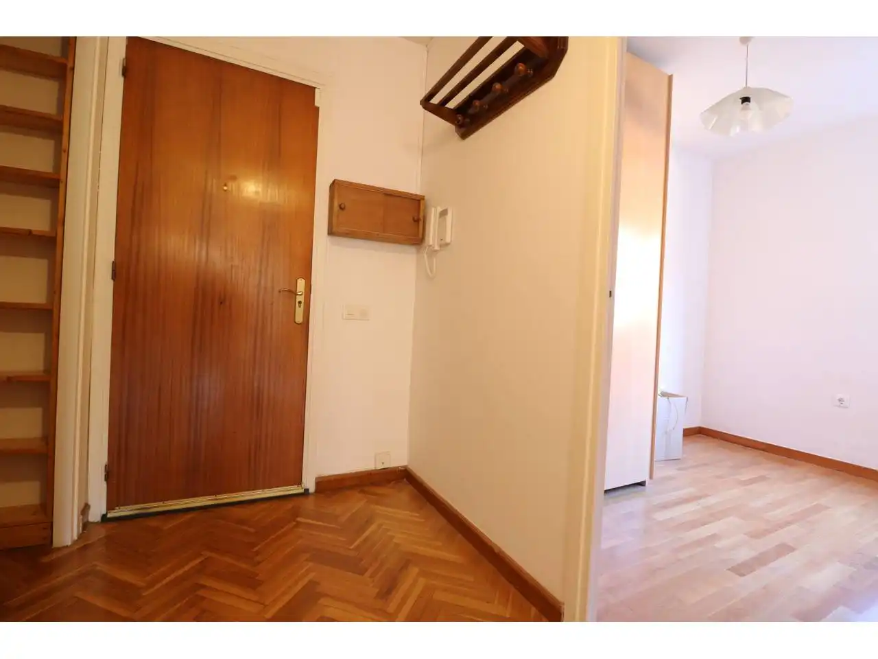 Flat for rent in Sant Cugat del Vallès  with Heating, Parquet flooring and Alarm