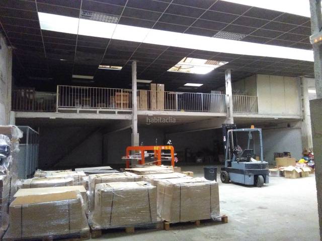 Nave industrial en Venta en Manresà