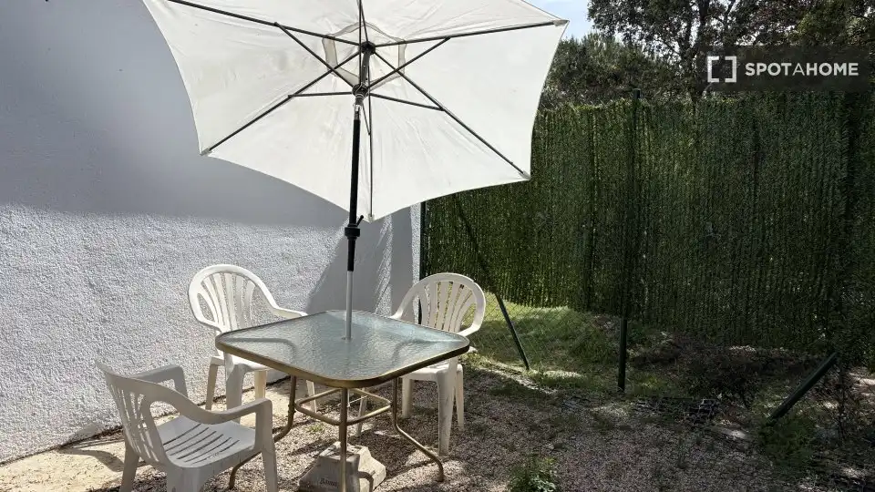 Garten von Wohnungen zur untervermieten in Valdemorillo mit Klimaanlage, Terrasse und Möbliert